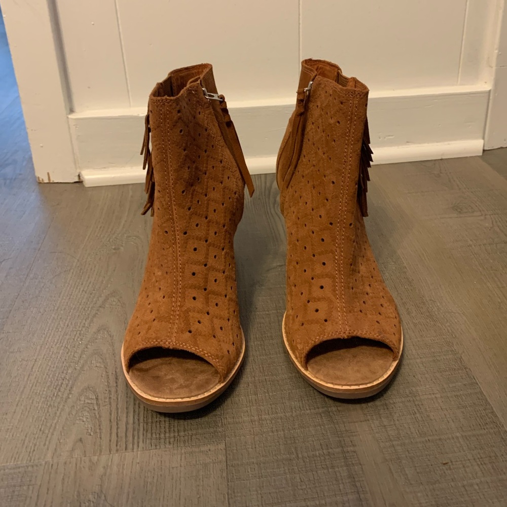 TOMS brown suede open toe bootie size 10